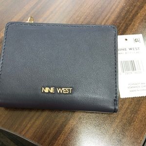 Nine West blue zip wallet new